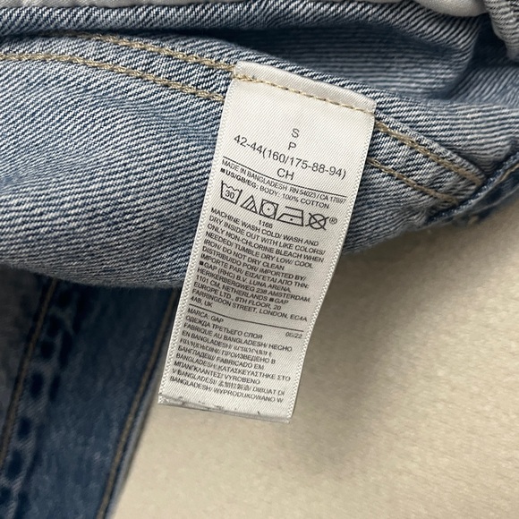 GAP Classic Blue Denim Jacket - Picture 4 of 4